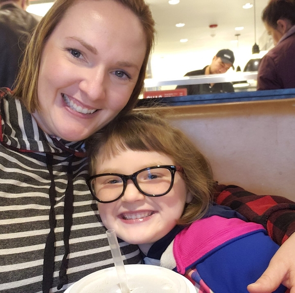 Meet your Posher, Katie - Picture 1 of 1